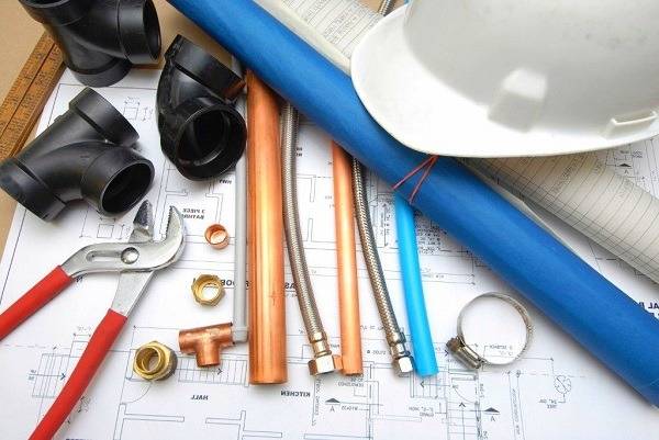 Attacher la chaudière de chauffage avec du polypropylène