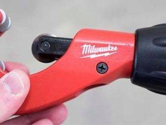 Coupe-tube pour tuyaux en cuivre: types, conseils de choix, règles et nuances d'utilisation