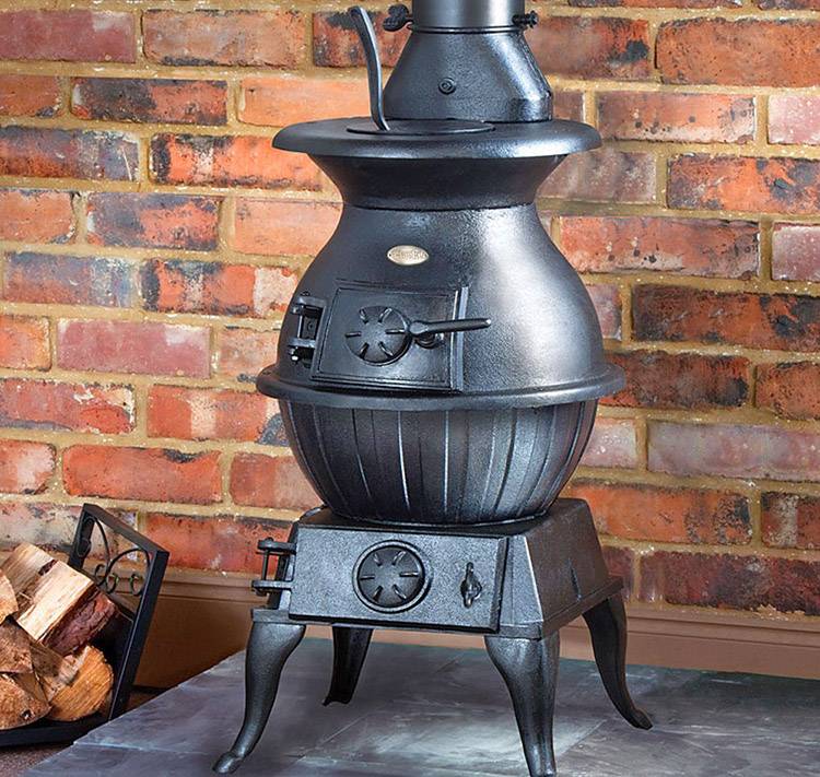 Poêles en fonte pour le chauffage des maisons de campagne