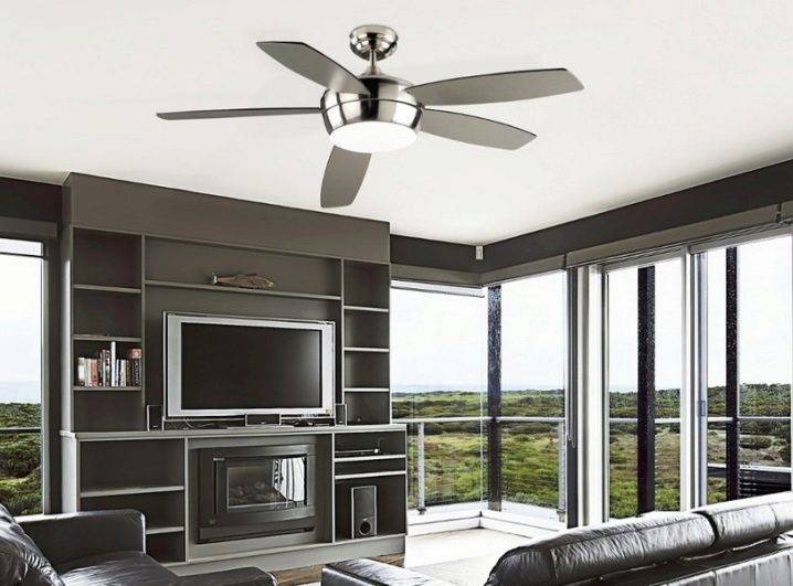 Ventilateur de faux plafond: caractéristiques de sélection et subtilités d'auto-installation