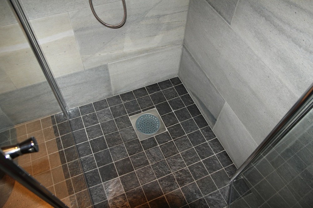 Faire une cabine de douche sans palette de vos propres mains dans un appartement