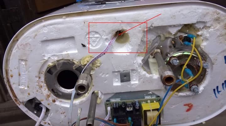 Réparation de chauffe-eau : comment remplacer soi-même un élément chauffant grillé et d'autres pièces