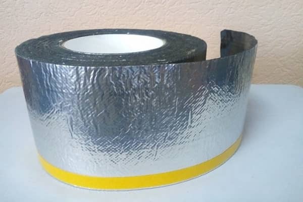 Comment installer un climatiseur dans une fenêtre en plastique : secrets technologiques et guide d'installation