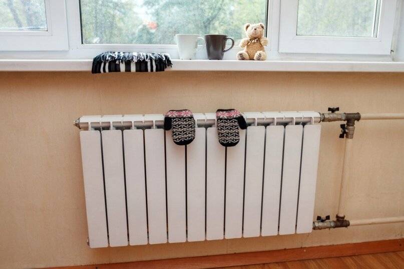 Quoi de mieux pour installer des radiateurs de chauffage dans une maison privée? comment choisir les piles, schéma de connexion des appareils de chauffage, avis