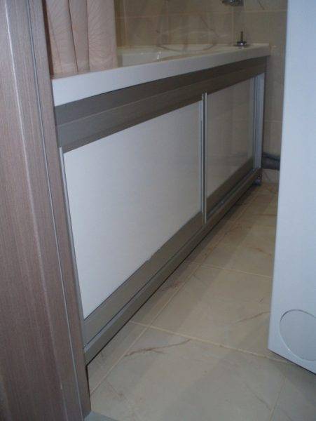 Écran coulissant sous la baignoire: instructions étape par étape pour assembler la conception d'usine + conseils pour les artisans