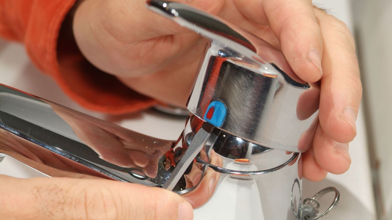 Comment changer la cartouche dans le mélangeur: types, différences et conseils d'installation