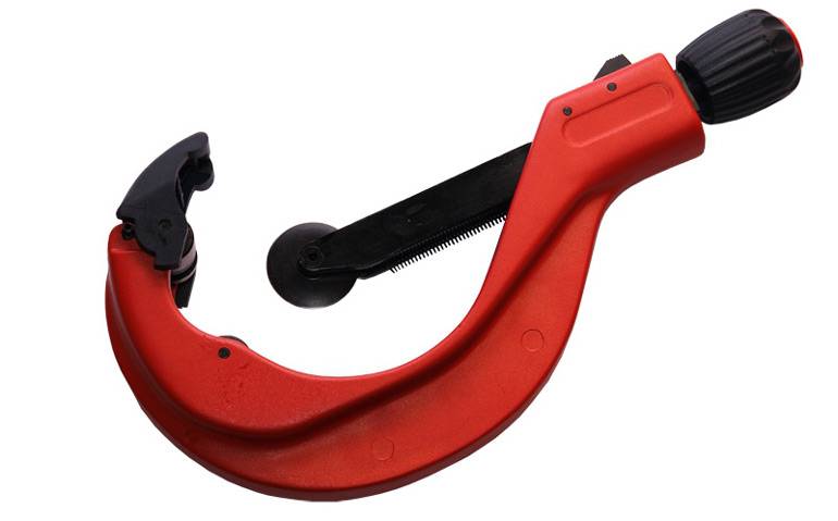 Coupe-tube pour tuyaux en cuivre: types, conseils de choix, règles et nuances d'utilisation