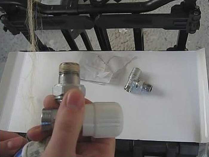 Procédés de raccordement de conduites de gaz et procédés de scellement de joints