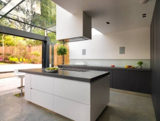 Comment choisir une hotte plutôt qu'une cuisinière à gaz : quels critères prendre en compte pour choisir un modèle adapté