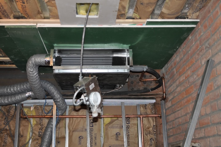 Climatisation avec apport d'air frais : l'appareil et le choix d'un système split d'alimentation