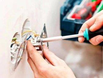 Interrupteur avec minuterie d'arrêt : comment cela fonctionne et quel type est-il préférable de choisir