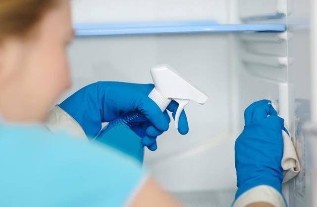 Comment se débarrasser une fois pour toutes des mauvaises odeurs dans le réfrigérateur