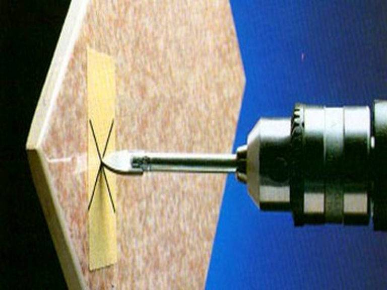 Comment faire un trou dans un carrelage sans perceuse