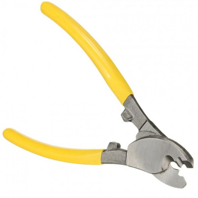 Enlever l'isolation des fils de vos propres mains - un aperçu des outils