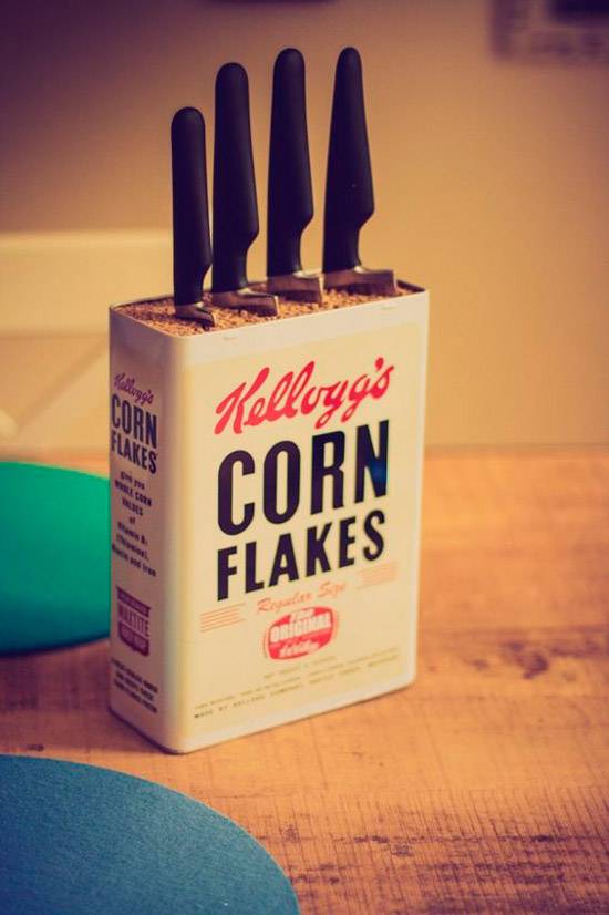 Comment j'ai fabriqué ma propre table à plateau pour économiser de l'argent