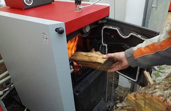 Comment choisir une chaudière à double circuit à combustible solide pour une longue combustion