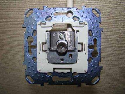 Prise TV : comment installer une prise TV