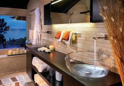 Double vasque : un aperçu des sanitaires insolites + un exemple de travaux d'installation