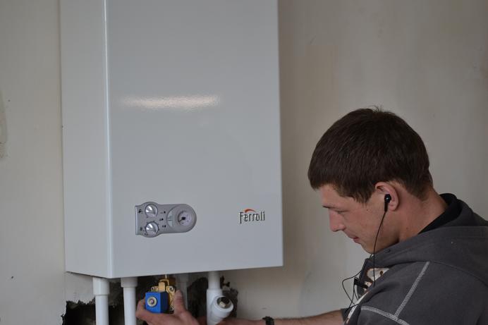 Comment allumer une chaudière de chauffage: comment mettre le feu à un équipement à gaz pour la première fois