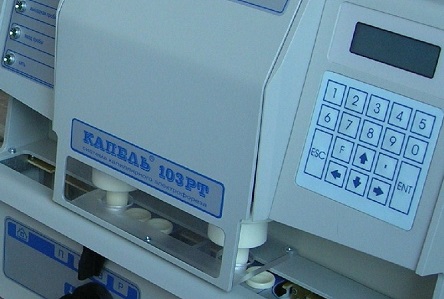 Comment bien analyser l'eau d'un puits et la désinfecter après le test