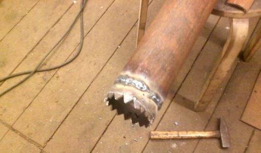 Écope à faire soi-même pour un puits: un exemple de fabrication + comment travailler correctement