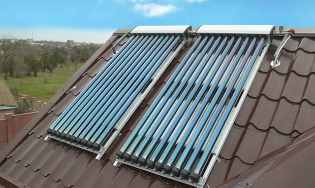 Panneaux solaires pour le chauffage et l'électrification de la maison