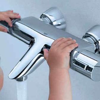 Comment installer indépendamment un robinet encastré (dans le mur)?