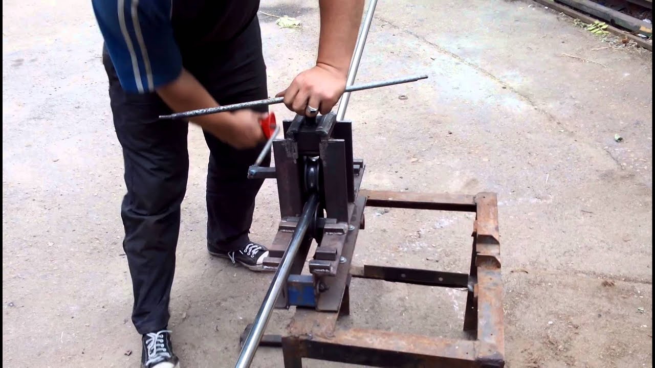 Comment plier un tuyau profilé: un tuyau rectangulaire plié à la maison, plier un tuyau carré sans cintreuse, comment plier un tuyau professionnel de vos propres mains