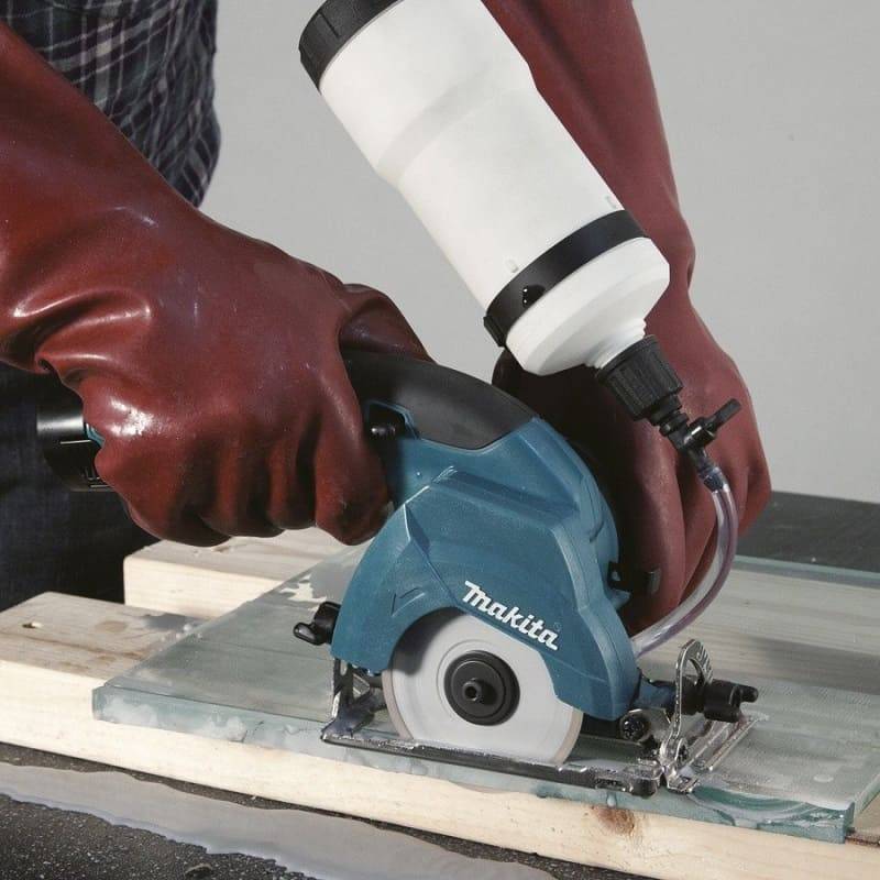 Comment travailler avec une meuleuse d'angle : mesures de sécurité + mode d'emploi