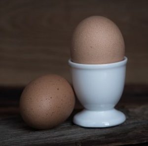 12 choses que vous ne devriez jamais mettre au micro-ondes