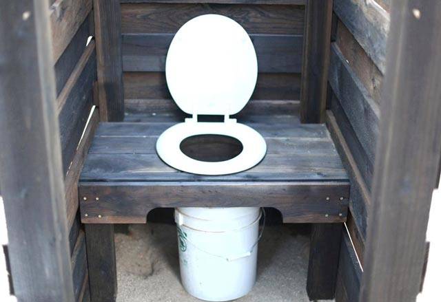 Schémas de construction de toilettes de campagne + projet de toilettes avec douche en dessins et photos