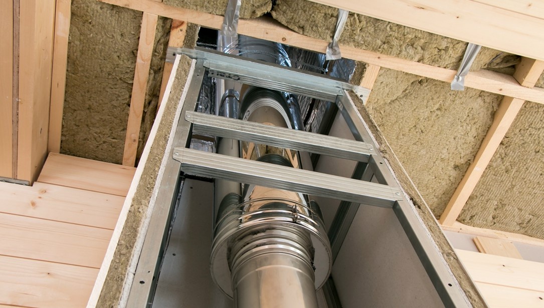 Comment sceller un tuyau sur un toit en tôle ondulée