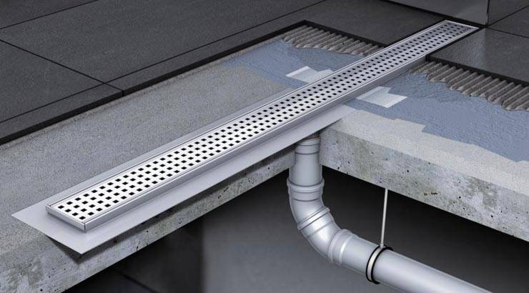 Comment équiper un siphon de sol dans la salle de bain : on équipe une douche sans palette