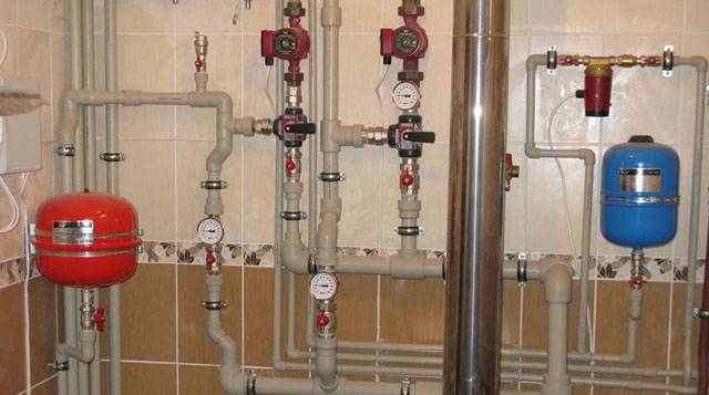 Schémas de câblage de chauffage typiques dans une maison privée: une classification complète des options d'appareils