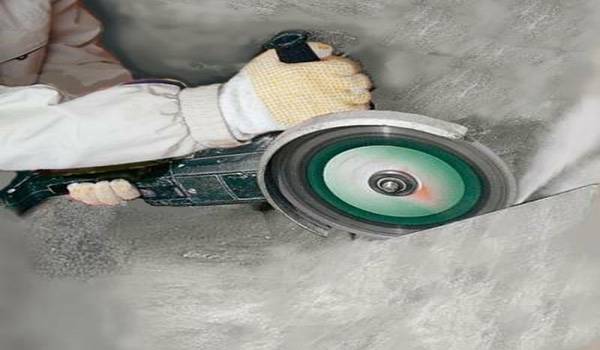 Comment et avec quoi abandonner les murs pour le câblage: briefing sur les travaux de construction