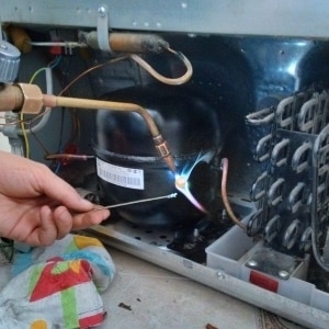 Pourquoi le réfrigérateur ne gèle-t-il pas, alors qu'il fonctionne ?