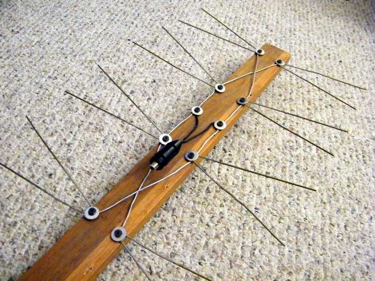 Antenne TV DIY : instructions étape par étape pour assembler des modèles d'antennes TV populaires