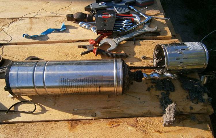 Comment démonter la pompe "Vodomet" - une description de la conception et du processus de démontage et de montage de l'unité