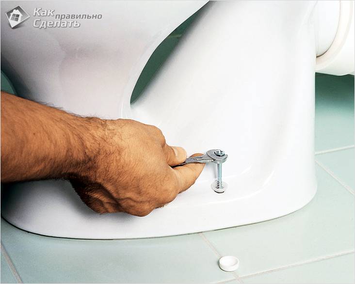 Fixation des toilettes au sol : analyse de 3 méthodes technologiques "correctes"