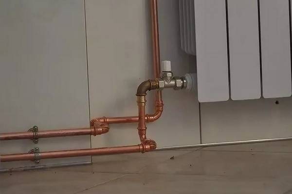 Tuyaux en cuivre pour le chauffage, avantages et inconvénients, caractéristiques d'installation et de fonctionnement, technologie de soudage