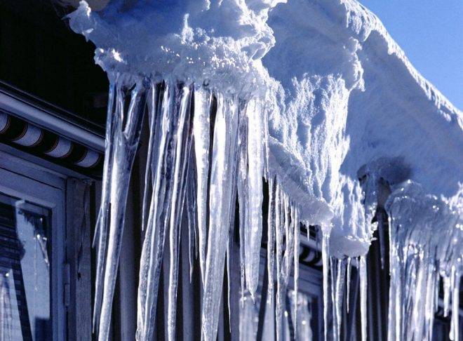 Chauffage de toiture : qu'est-ce qu'un système d'antigivrage de câble et comment l'installer