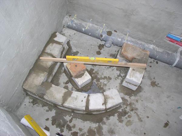 Siphon pour cabine de douche avec bac bas: types, règles de sélection, montage et installation