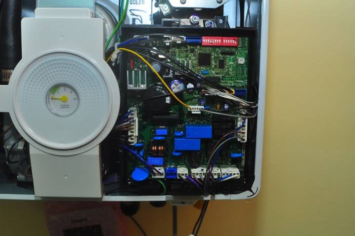 Erreurs de chaudière à gaz Rinnai: codes d'erreur et comment les réparer vous-même