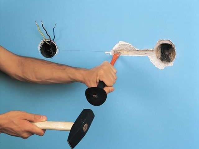 Comment percer des murs pour le câblage de vos propres mains