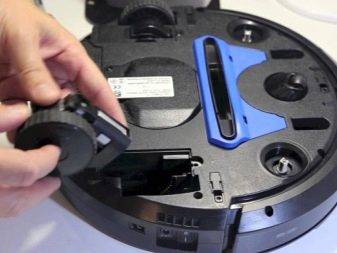 Présentation de l'aspirateur robot Philips FC8776 : nettoyer sans poussière, sans bruit et sans trop payer