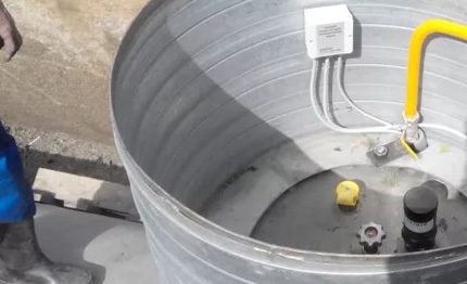 Installation et installation d'un réservoir de gaz pour une maison privée: la procédure de conception et de réalisation des travaux d'installation