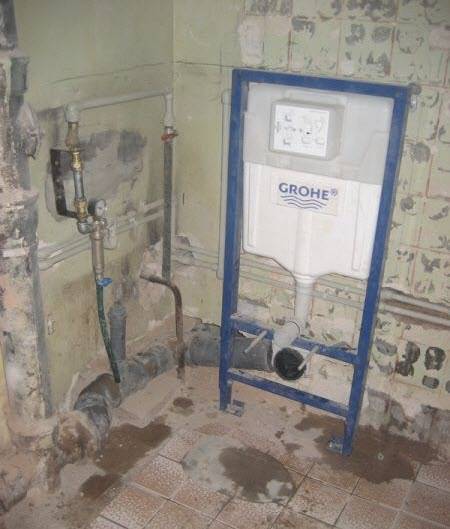 Installation de toilettes à faire soi-même