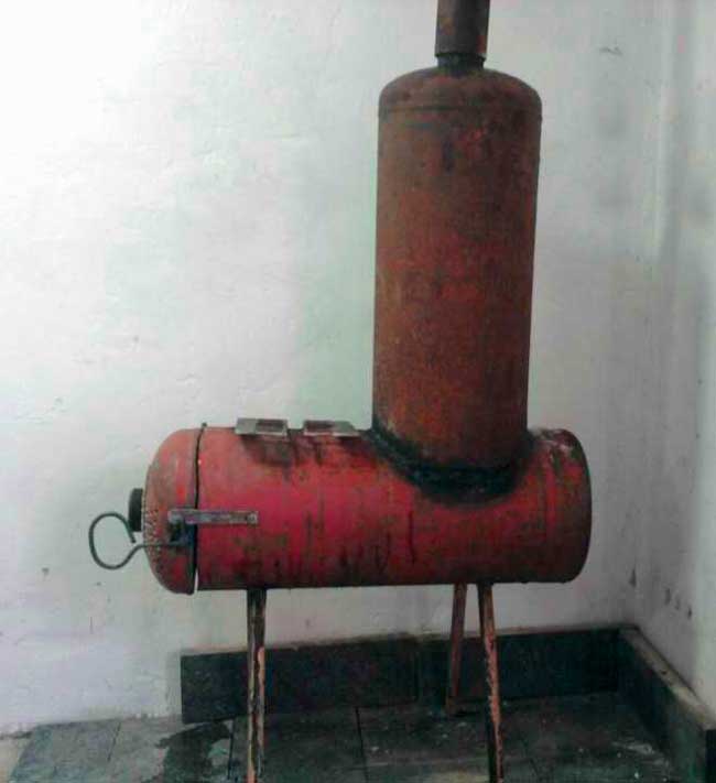 Poêle Bubafonya à partir d'une bouteille de gaz à combustion longue: chaudière de poêle avec chemise d'eau, comment faire