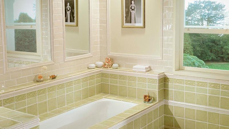 10 façons de bien sceller le joint entre la salle de bain et le mur