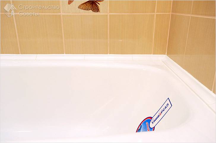 Comment coller une bordure en céramique sur une baignoire - éliminer l'espace entre le mur et la baignoire